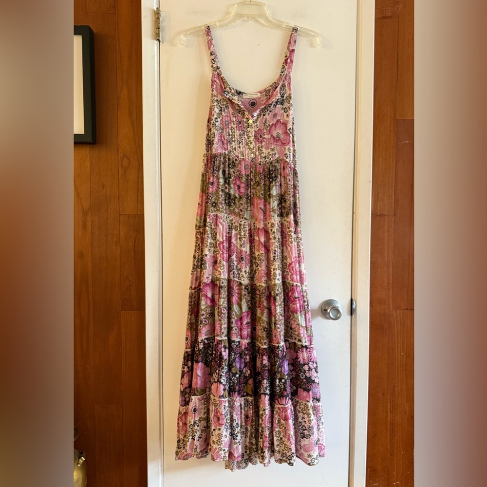 Spell and The Gypsy Desert Daisy Maxi Dress in Floral Lilac Crochet - Picture 4 of 11
